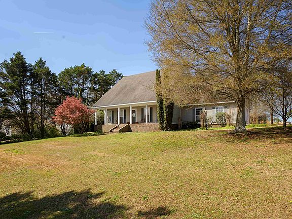 2nd image of 310 Cloverleaf Cir