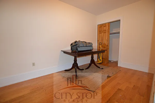Rented by City Stop Realty | media 15