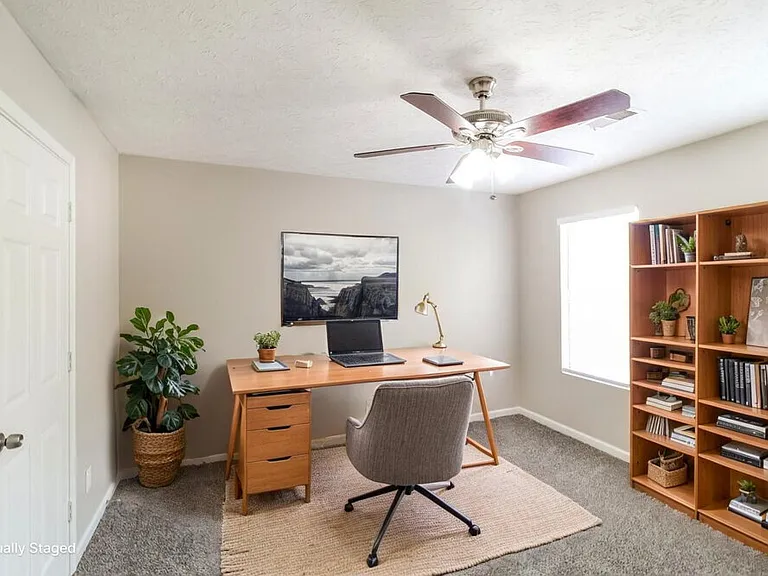 6583 Carriage Ln — Photo 12