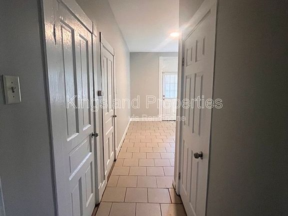 4th image of 3022 Texas Ave #1F