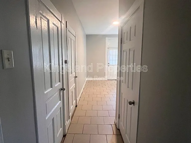3022 Texas Ave #1F — Photo 4