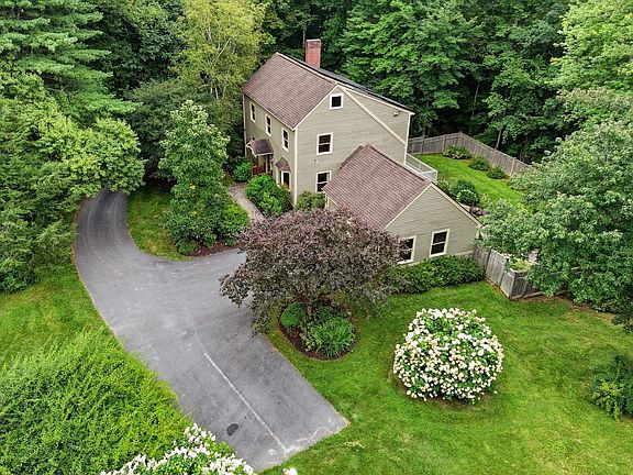 3rd image of 16 Birch Ln