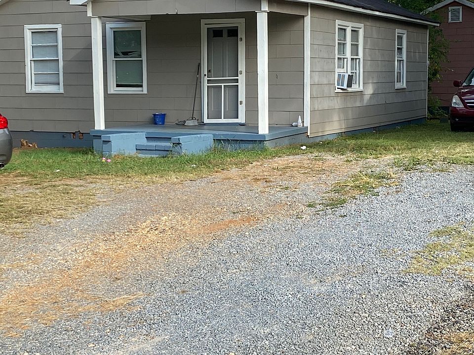 2nd image of 501 E 20th St SW
