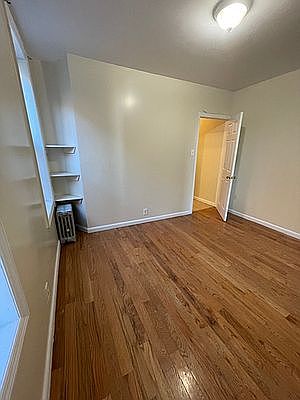 4th image of 12-17 31st Ave #2D