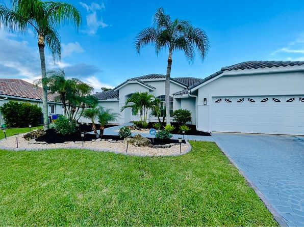 22392 Siesta Key Dr