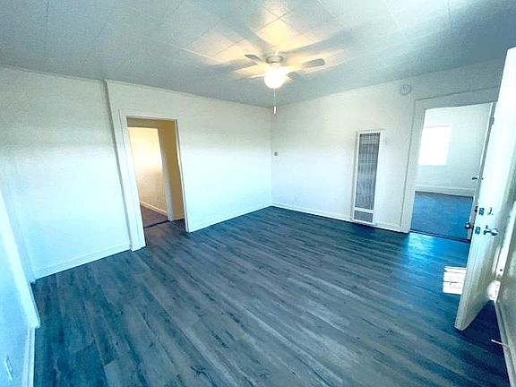 3rd image of 6529 S Victoria Ave