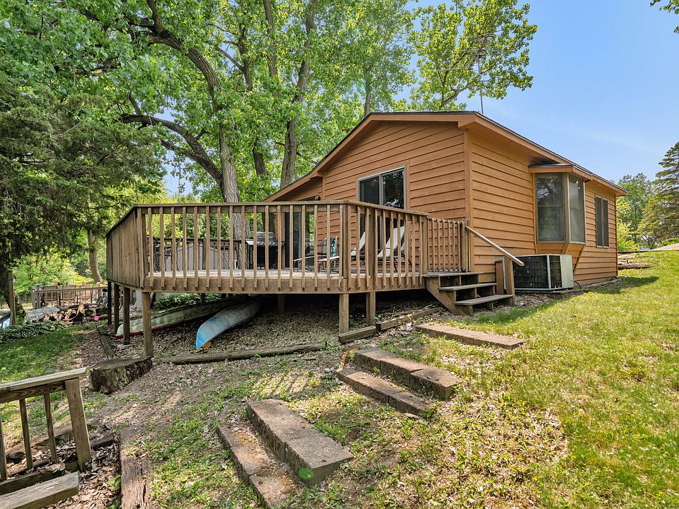 1st image of 27 Lakeshore Dr