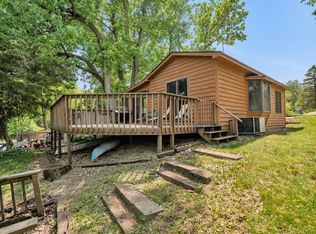 27 Lakeshore Dr, Wilmington, IL 60481
