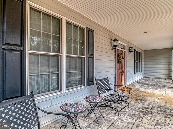 3rd image of 3279 Ridgeview Rd