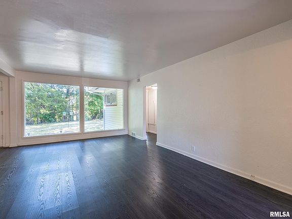 4th image of 3205 W Alice Ave