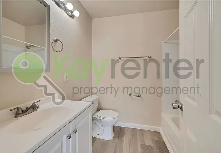1071 Santiago Ave #6 — Photo 56