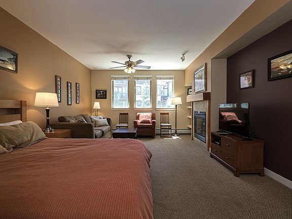 4th image of 580 Winter Park Dr #4445