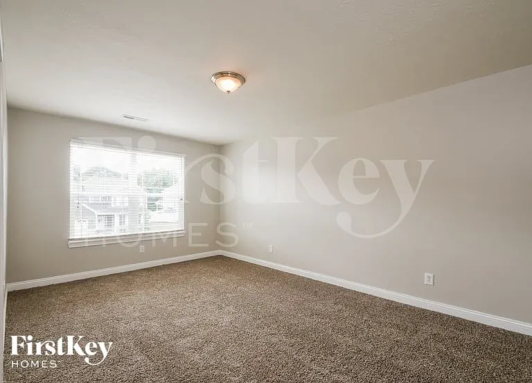 1771 Foudray Cir N — Photo 12