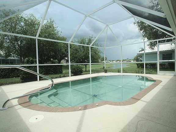 3rd image of 1617 Valley Dr