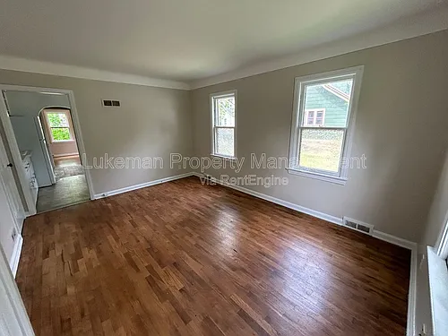 1410 Oak St #1 Photo 1