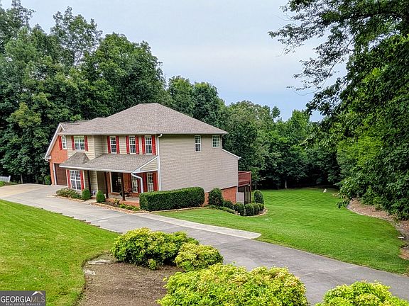 3rd image of 355 Golf View Dr