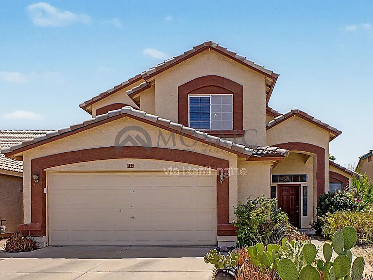 820 N Granada Dr — Photo 1