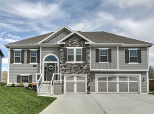 10023 N Lister Ave, Kansas City, MO 64156