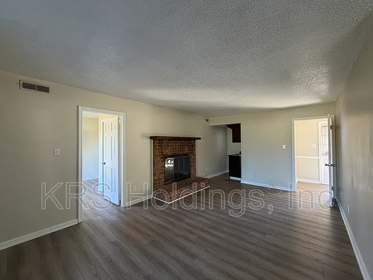 917 Timber Creek Pl — Photo 6