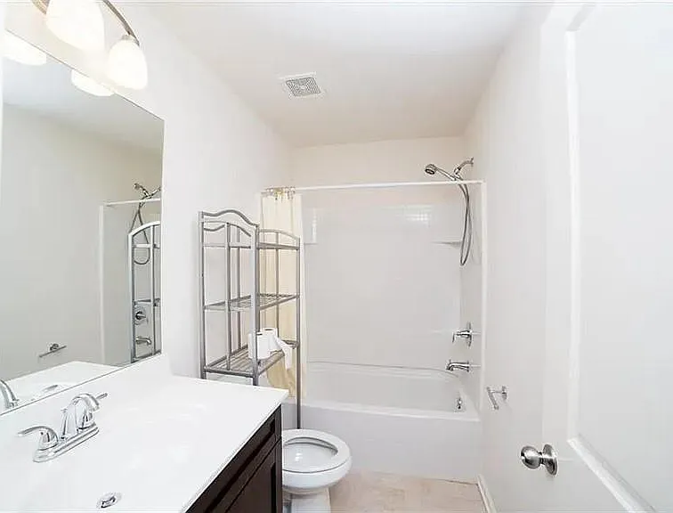 5570 Lightheart Ct — Photo 7