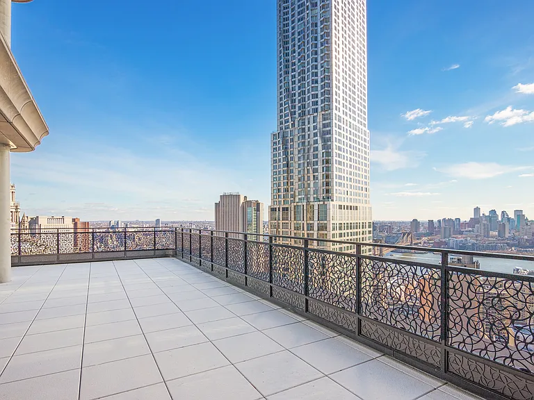 25 Park Row #34B — Photo 1