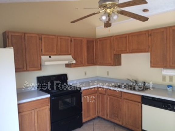 3rd image of 4756 Brierley Dr