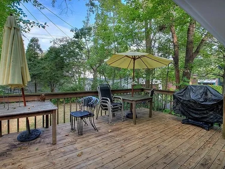 2282 Grandview Ave — Photo 22