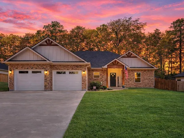 5606 Champions Dr, Lufkin, TX 75901