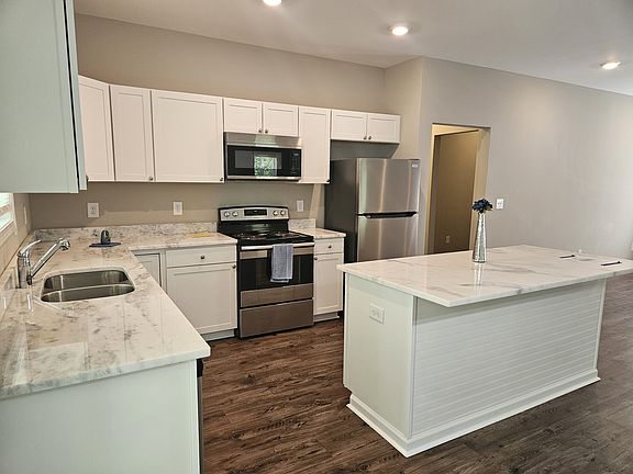 3rd image of 166 Venture Way