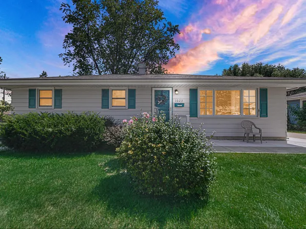 1023 N Dwiggins Ave, Griffith, IN 46319