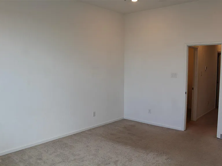 4203 Champlain Way — Photo 20