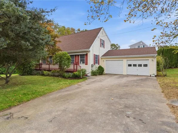 11 Eddy Dr, Westerly, RI 02891