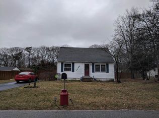 136 Church Dr, Mastic Beach, NY 11951