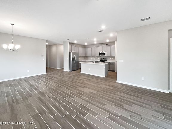 3rd image of 7396 ROCK BROOK Drive