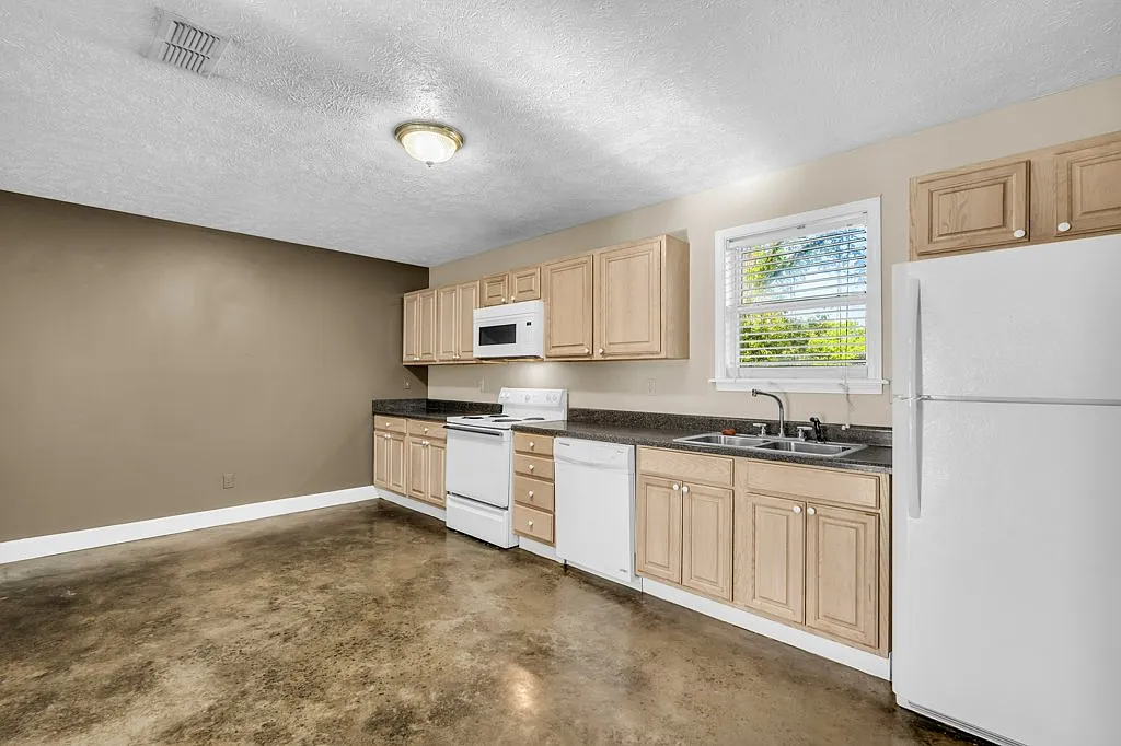 2 bed, 1.5 bath, 1000 sqft, $1,595 — Photo 4