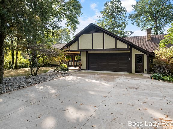 2nd image of 14170 Lake Michigan Dr