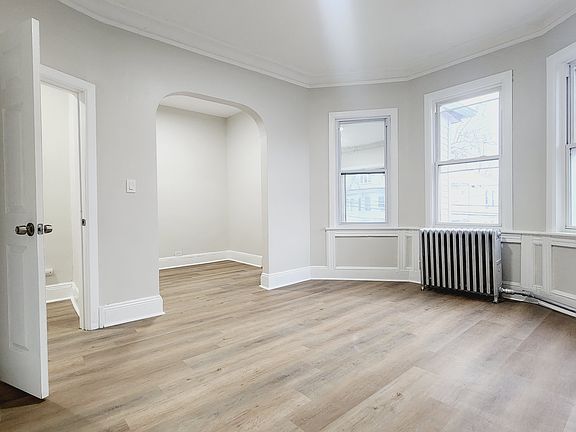 3rd image of 227 Wegman Pkwy Floor 1