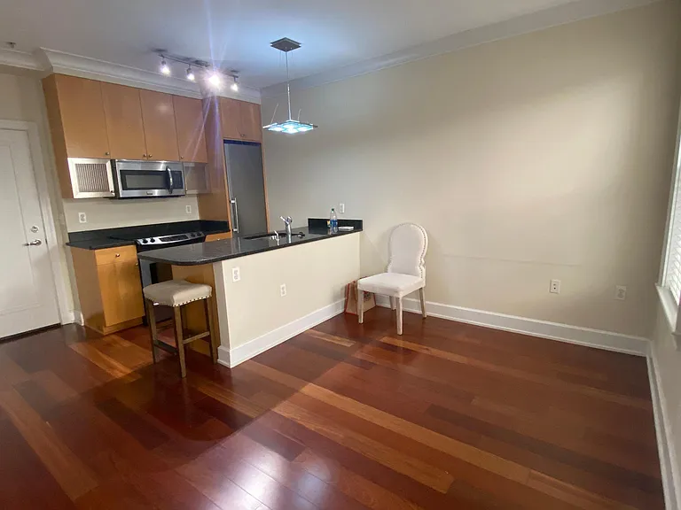 1121 24th St NW #203 — Photo 12