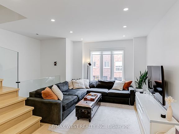 2nd image of 12 Grogan Mews