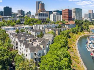 305 S Montgomery St APT 202, Portland, OR 97201