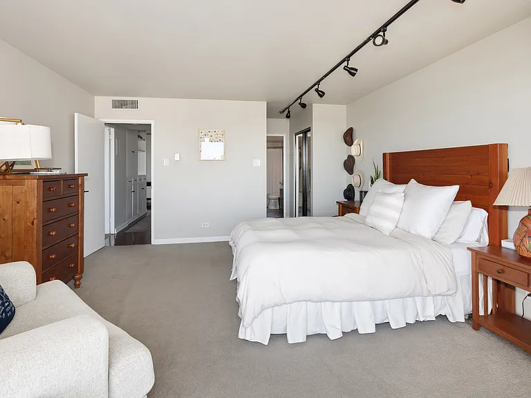 790 N Washington St #1210 — Photo 11