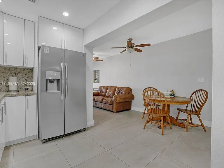862 W 79th St #0 — Photo 11