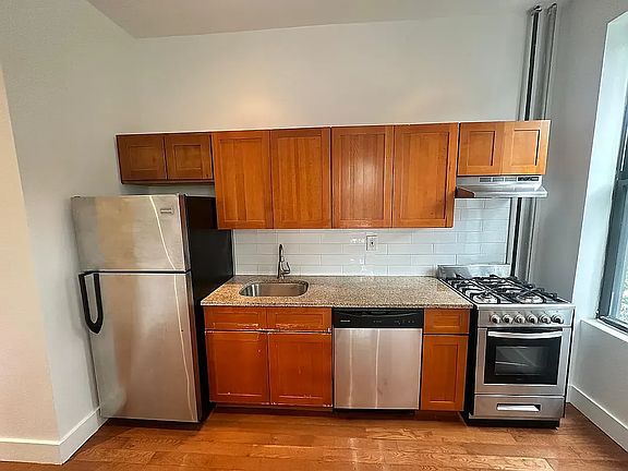 4th image of 314 Carroll St APT 2F