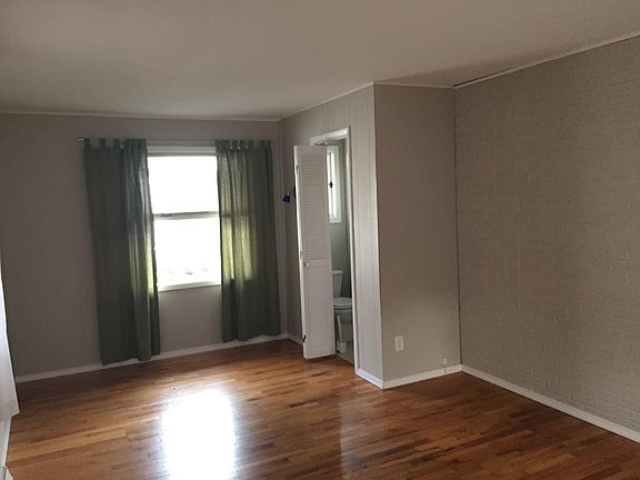 Den/Office/Family Room, 1/2 Bath