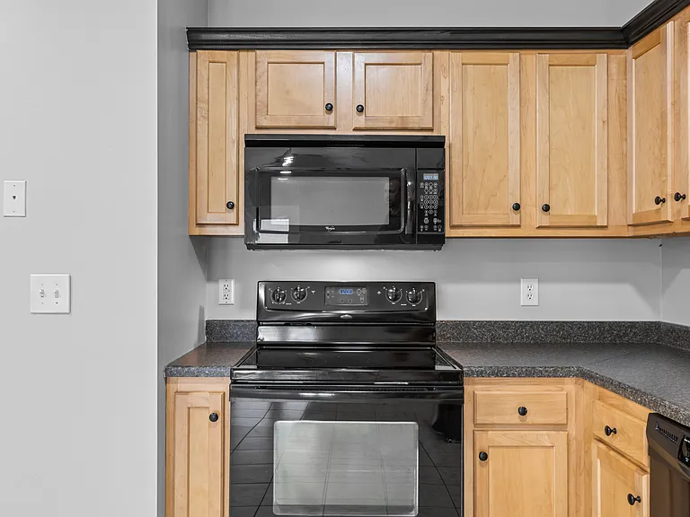 Pin Oak Villas Townhomes — Photo 7