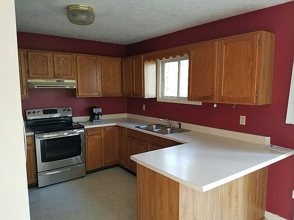 5th image of 32 Oriole Ln