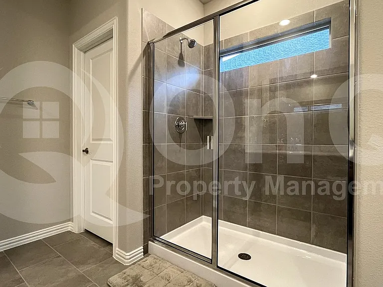 1608 Lannon Ln — Photo 26
