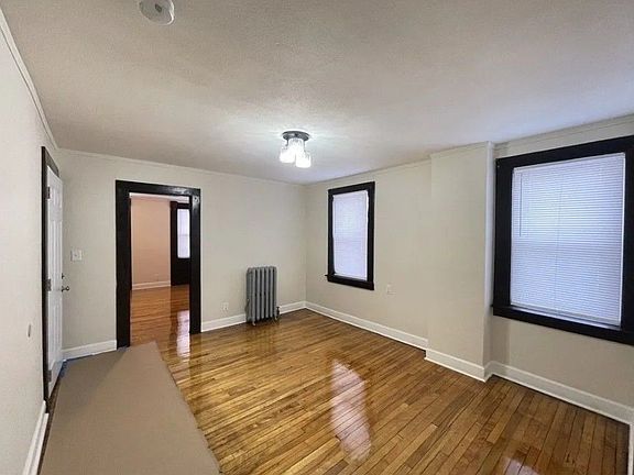 2nd image of 27 Wilcox St #1L