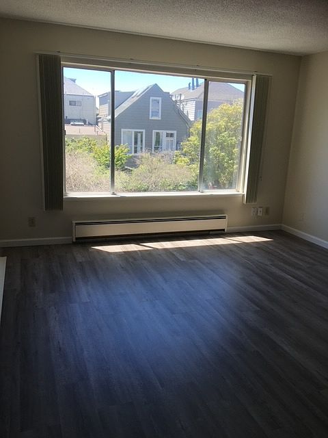 1st image of 277 3rd Ave
