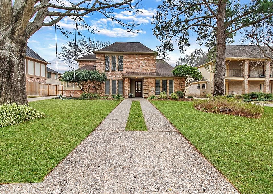 1st image of 20679 Laurel Lock Dr